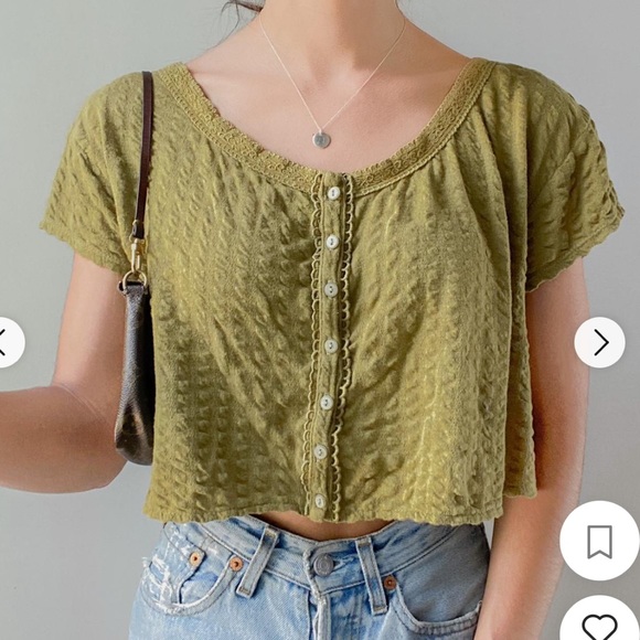 UO Devon boxy front button tee EUC - Picture 4 of 5